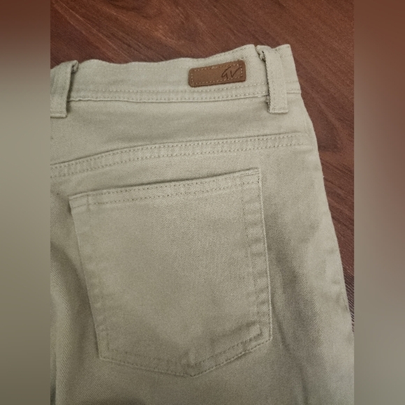 Gloria Vanderbilt stylish khaki jeans EUC Size 10 - Picture 7 of 10